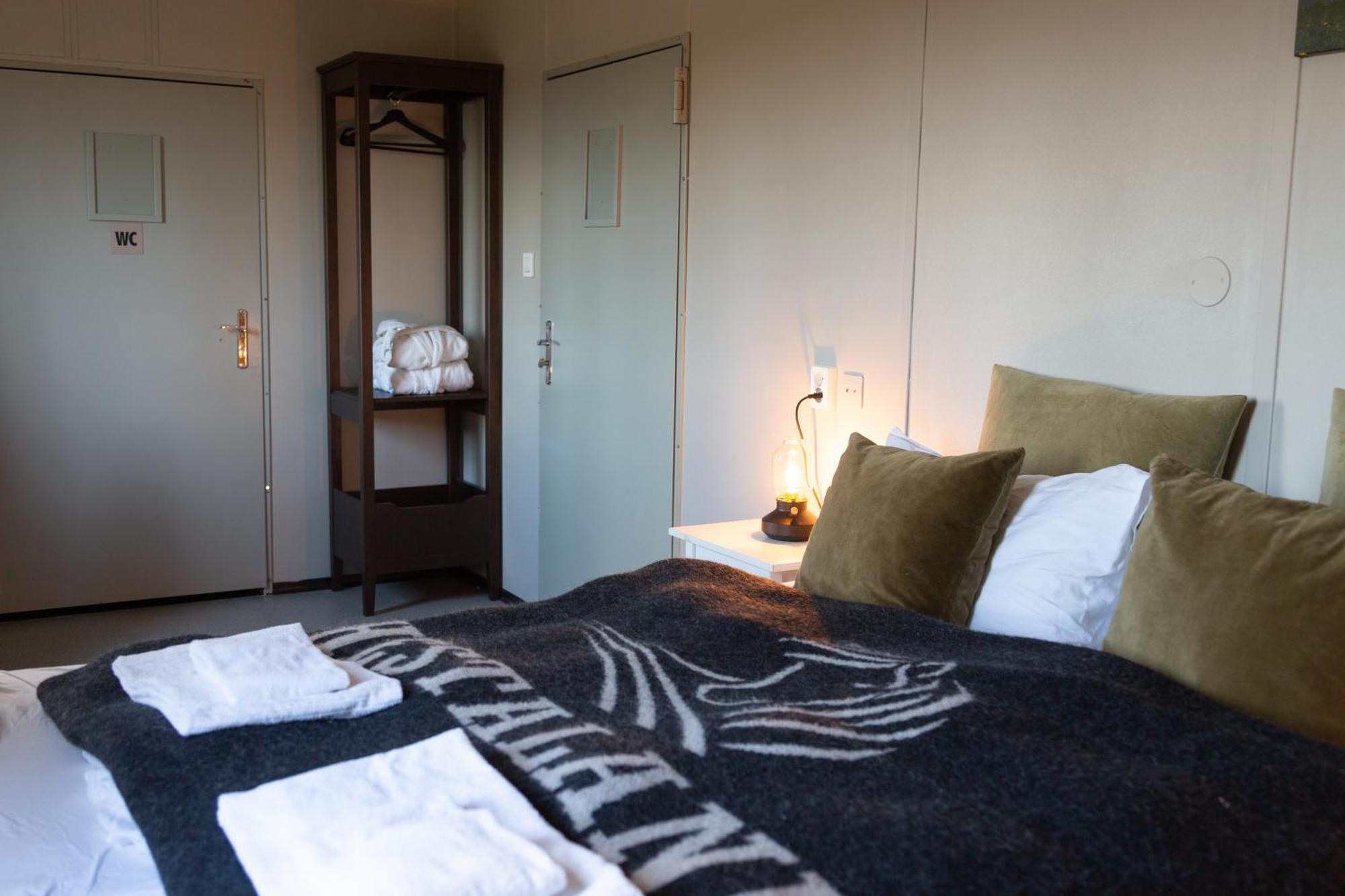Hestaland Guesthouse Horse Farm Stay Statharhus Экстерьер фото