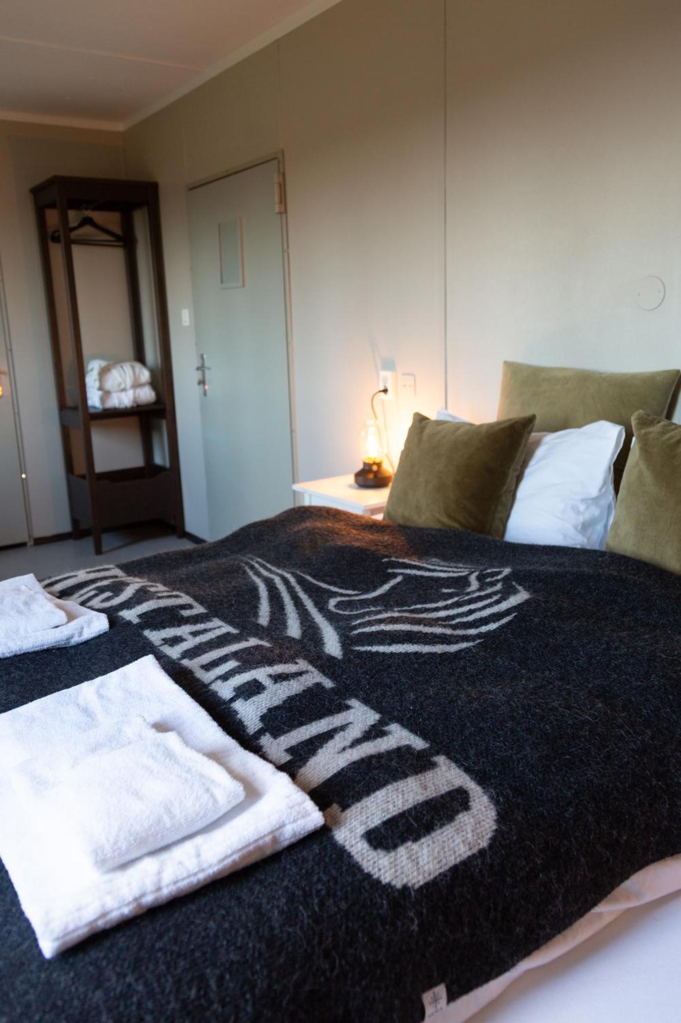 Hestaland Guesthouse Horse Farm Stay Statharhus Экстерьер фото