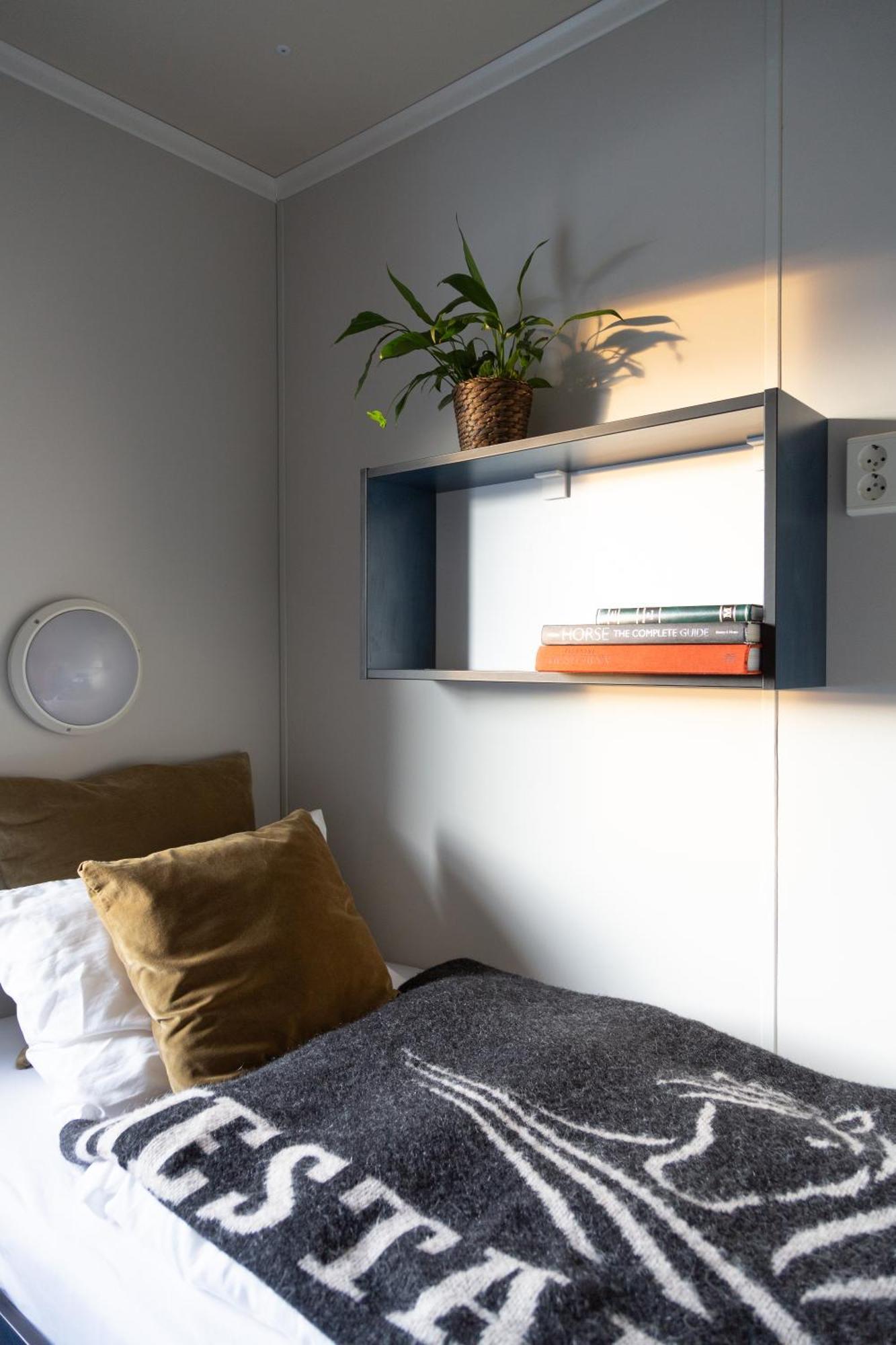 Hestaland Guesthouse Horse Farm Stay Statharhus Экстерьер фото